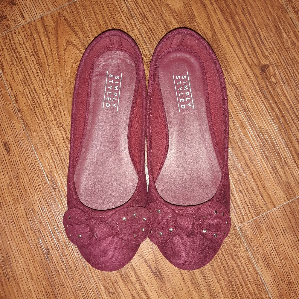 Simply styled flats